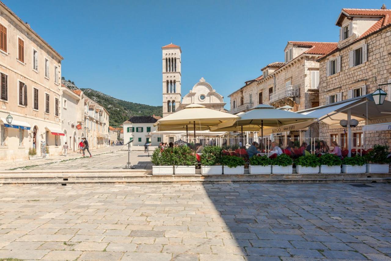 Apartments Villa Tudor 1 Hvar Town Extérieur photo